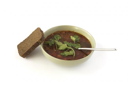 Red soup and a rye bread