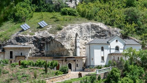 Бахчисарай. Успенский пещерный монастырь