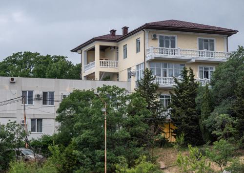 Алупка
