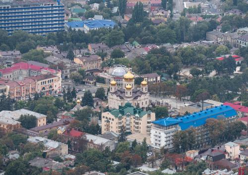 Вид на Пятигорск с вершины Машука